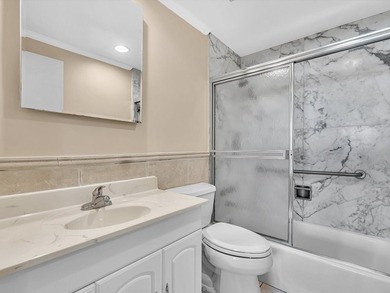 Spacious one bedroom with northern exposure. Relax and enjoy - photo 8