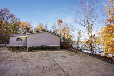 Escape to the tranquility of rural waterfront living! This - photo 43