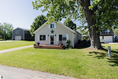 Lake life without the waterfront price tag! Welcome to the - photo 3