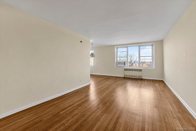 Very Sunny and Spacious Corner Apartment in the Exclusive - photo 4