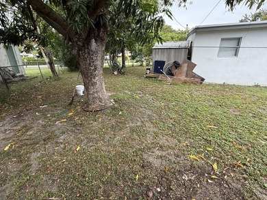 Don't miss this beautifully renovated, centrally located - photo 4