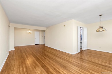 Very Sunny and Spacious Corner Apartment in the Exclusive - photo 8