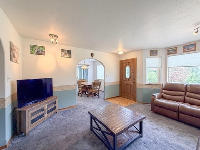 PRIVATE one-level home on beautiful 20 acres, big shop, located - photo 8