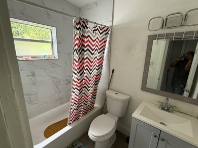 Don't miss this beautifully renovated, centrally located - photo 8