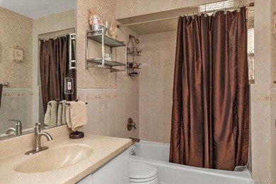 Great opportunity to purchase a 3 BR, 2 full bath Colonial in S - photo 13