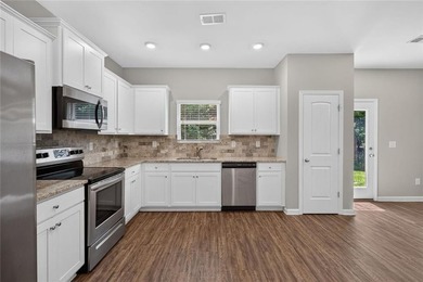 Move-in ready 4 bedroom 2 1/2 bath in Lakeside just in time for - photo 13