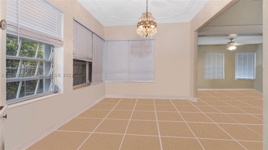 Exceptional opportunity to buy this mid century 3 bed & 2 bath - photo 15
