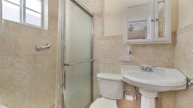 Exceptional opportunity to buy this mid century 3 bed & 2 bath - photo 22