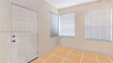Exceptional opportunity to buy this mid century 3 bed & 2 bath - photo 23