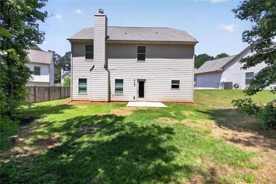 Move-in ready 4 bedroom 2 1/2 bath in Lakeside just in time for - photo 29