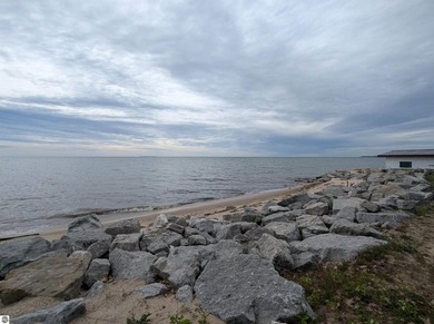 Nearly 100' of beautiful sandy beach along the gorgeous shores - photo 9