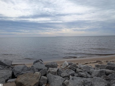 Nearly 100' of beautiful sandy beach along the gorgeous shores - photo 10
