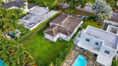 Exceptional opportunity to buy this mid century 3 bed & 2 bath - photo 31