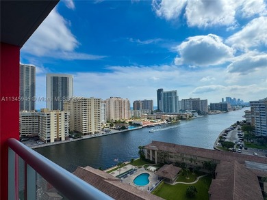 2Bed/2Bath At The Beachwalk Resort with Amazing Views. Totally - photo 2