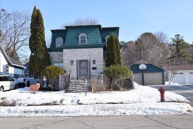 Lake Micigan - Door County Home For Sale in Sturgeon Bay Wisconsin