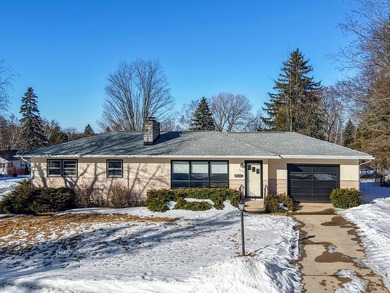 Lake Micigan - Door County Home For Sale in Sturgeon Bay Wisconsin