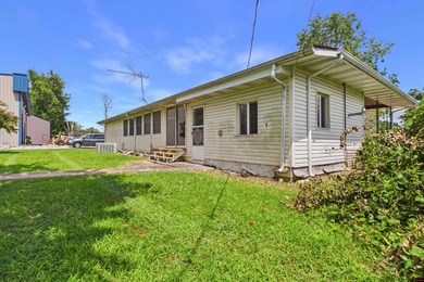 3 Bedroom, 2 Bathroom Home with Commercial Potential on Hwy 62 - photo 12
