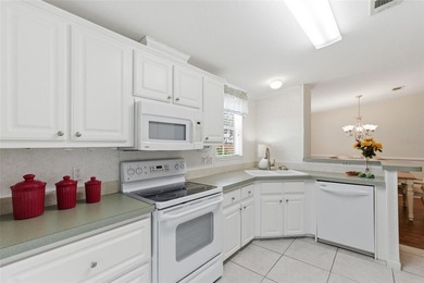 This impeccably maintained and move-in-ready manufactured home - photo 17