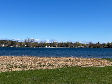 Picture your dream home, set upon the shore along the canal in - photo 2