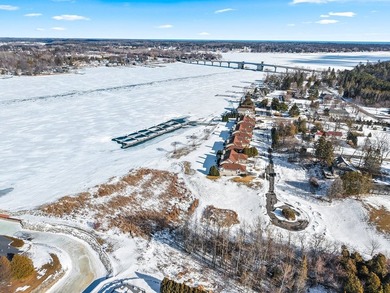 Picture your dream home, set upon the shore along the canal in - photo 8