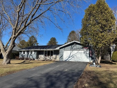 Lake Micigan - Door County Home For Sale in Sturgeon Bay Wisconsin