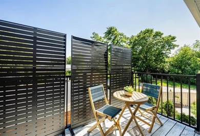 Highly desirable 2-bedroom, 2-bath Foxcroft condo in a fantastic - photo 5