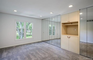 Highly desirable 2-bedroom, 2-bath Foxcroft condo in a fantastic - photo 9