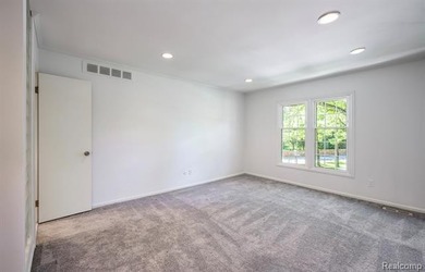 Highly desirable 2-bedroom, 2-bath Foxcroft condo in a fantastic - photo 10
