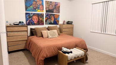 Beautiful and well-maintained 3-bedroom, 2.5-bath townhouse - photo 13