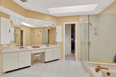 Experience the pinnacle of coastal elegance in one of Naples' - photo 13
