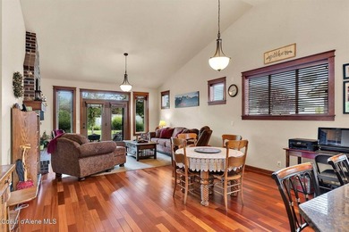Welcome to Radiant Lake Living! Located in the highly desirable - photo 14