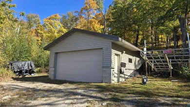 Pelican Lake Boat Access off-grid property: Built in 2013, this - photo 15