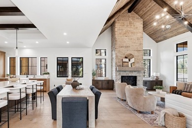 Move-In Ready Mountain Retreat! Nestled between Lake Cascade and - photo 15