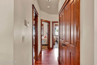 Welcome to Radiant Lake Living! Located in the highly desirable - photo 17