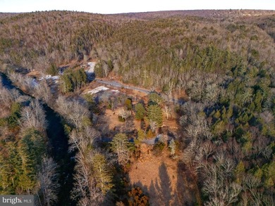 The Poconos, the primary tourist destination in Pennsylvania, is - photo 17