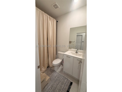 Beautiful and well-maintained 3-bedroom, 2.5-bath townhouse - photo 19