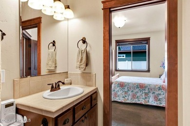 Welcome to Radiant Lake Living! Located in the highly desirable - photo 20