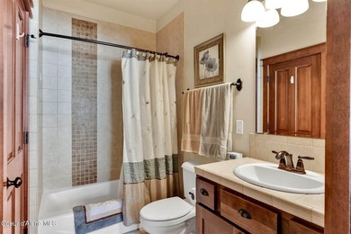 Welcome to Radiant Lake Living! Located in the highly desirable - photo 22