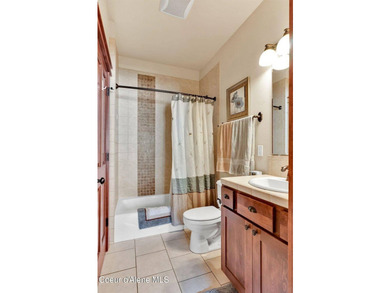 Welcome to Radiant Lake Living! Located in the highly desirable - photo 23