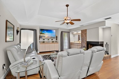 Experience the pinnacle of coastal elegance in one of Naples' - photo 25