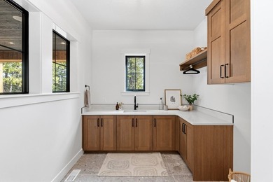 Move-In Ready Mountain Retreat! Nestled between Lake Cascade and - photo 26
