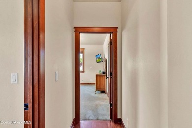 Welcome to Radiant Lake Living! Located in the highly desirable - photo 26