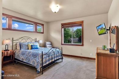 Welcome to Radiant Lake Living! Located in the highly desirable - photo 27