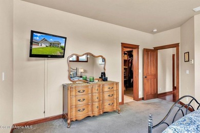 Welcome to Radiant Lake Living! Located in the highly desirable - photo 28