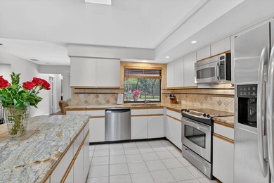 Experience the pinnacle of coastal elegance in one of Naples' - photo 29