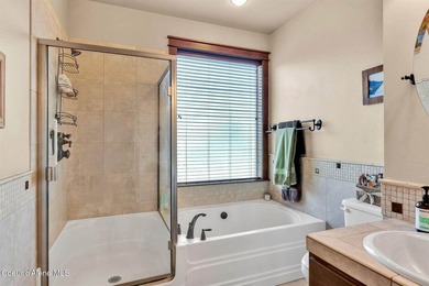 Welcome to Radiant Lake Living! Located in the highly desirable - photo 30