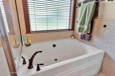Welcome to Radiant Lake Living! Located in the highly desirable - photo 31