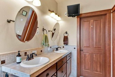 Welcome to Radiant Lake Living! Located in the highly desirable - photo 32