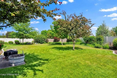 Welcome to Radiant Lake Living! Located in the highly desirable - photo 37
