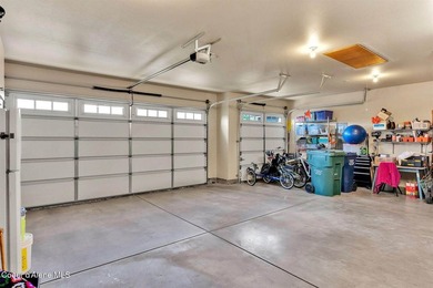 Welcome to Radiant Lake Living! Located in the highly desirable - photo 44
